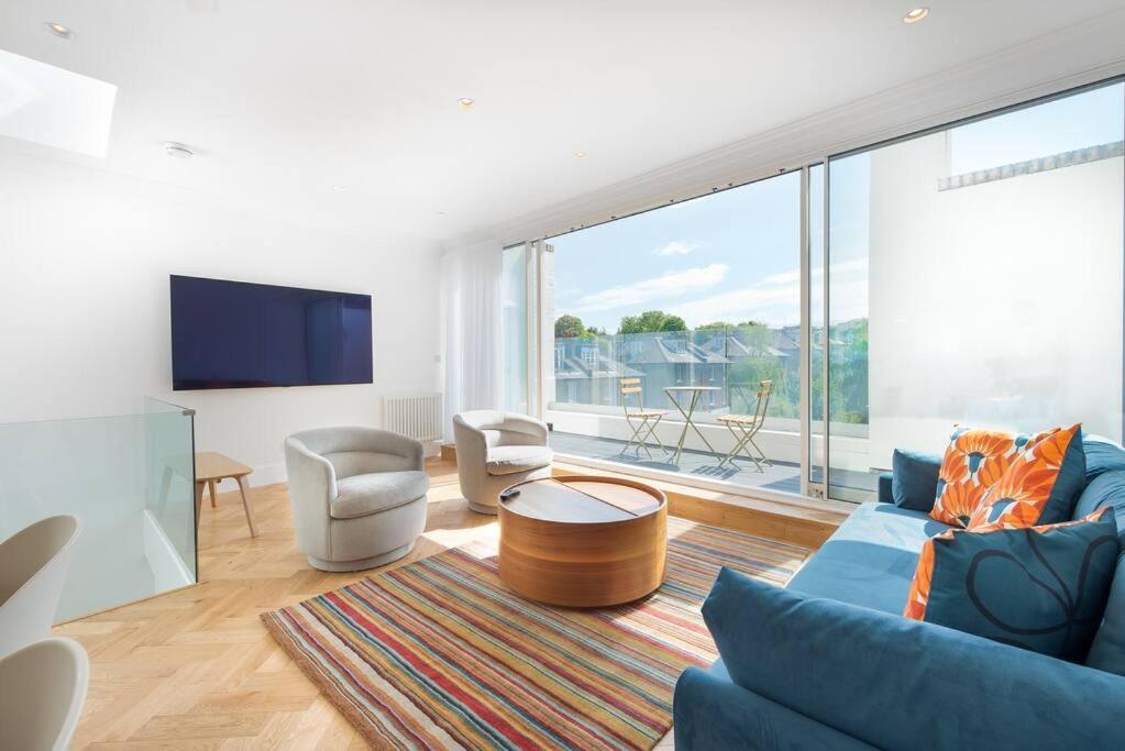 Stunning Two Bed Apartment Rh8 London Luaran gambar